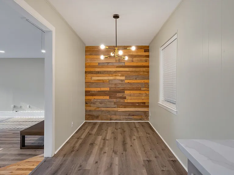 406 N Bonham Dr — Photo 13