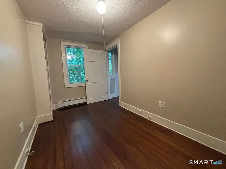 7 Seminary Rd — Photo 12