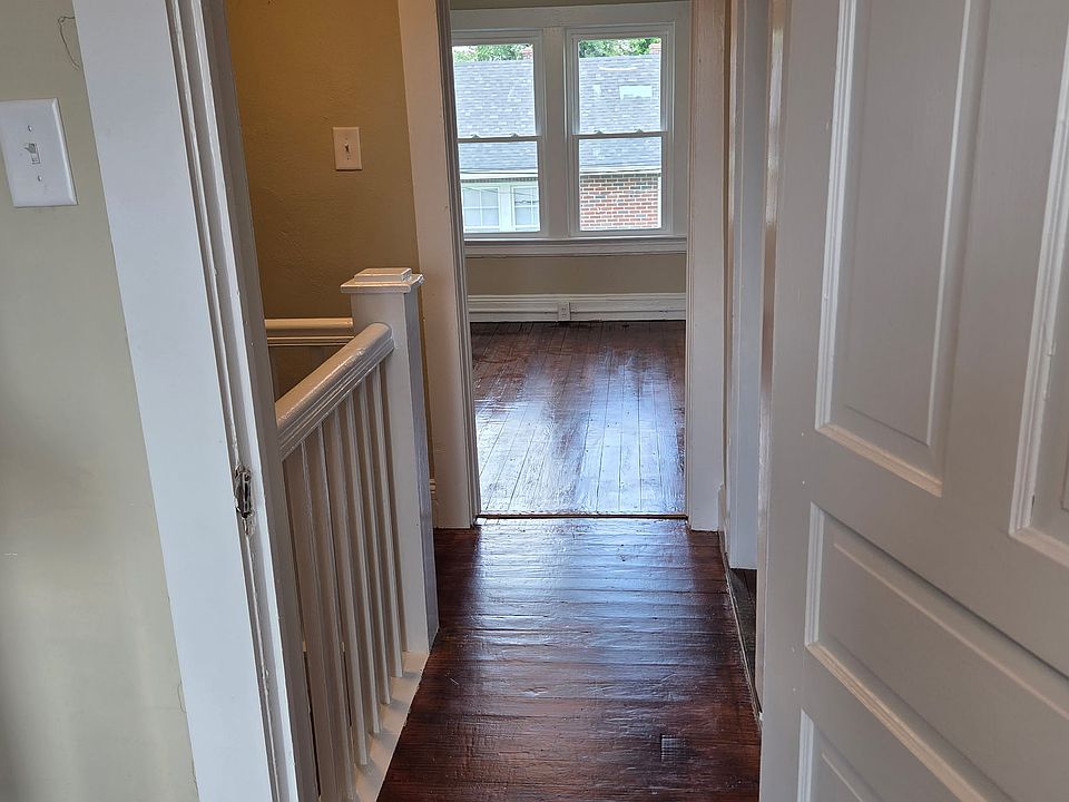 Bedroom 1 to Bedroom 2