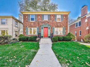 379 Blythe Rd, Riverside, IL 60546