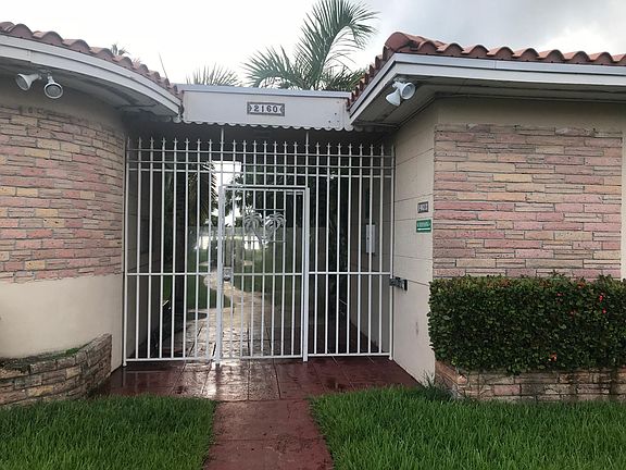 2nd image of 2160 Bay Dr APT 8