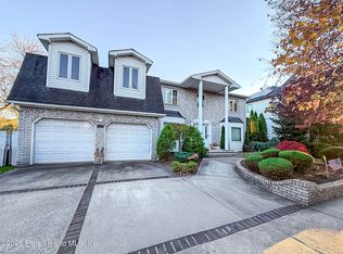436 Vineland Ave, Staten Island, NY 10312