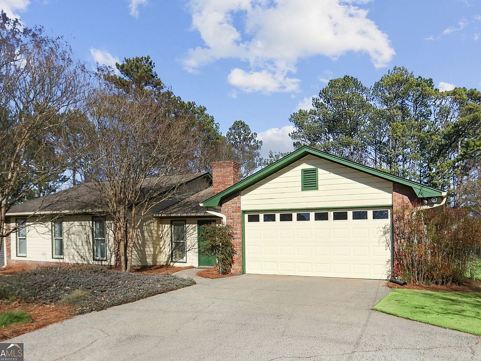 1st image of 541 Buckingham Cir