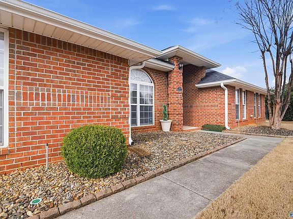 5th image of 136 Antique Rose Dr