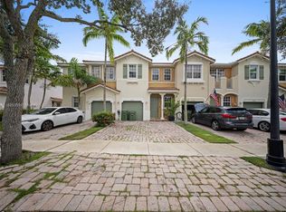 2104 NE 3rd Ct, Homestead, FL 33033