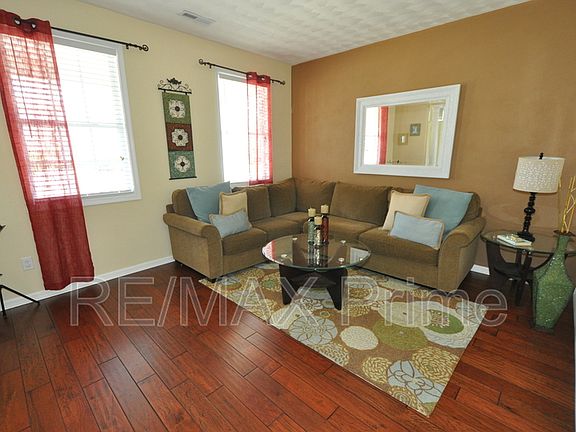 4th image of 1024 Long Beeches Ave