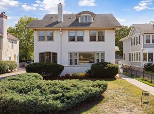 2005 W Franklin Ave, Minneapolis, MN 55405