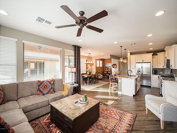 4th image of 837 E Verde Blvd