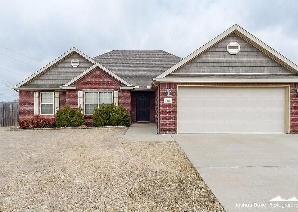 1st image of 3000 SW Warberry Ave
