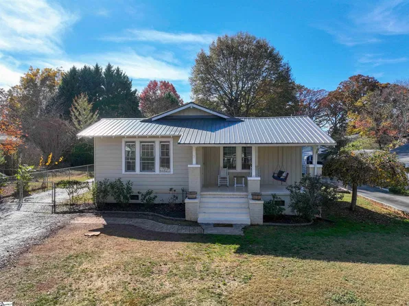 7 Bentwood Dr, Greenville, SC 29609