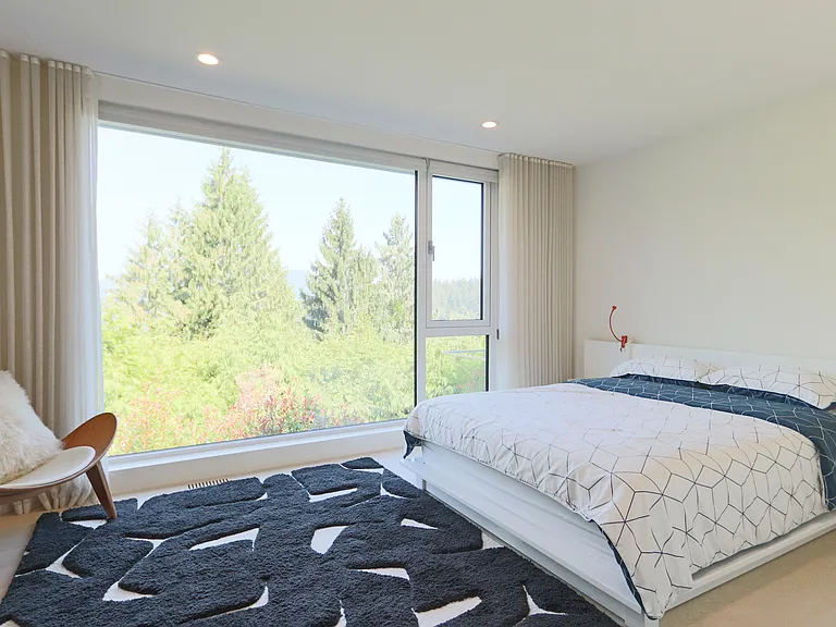 6173 Nelson Ave — Photo 42