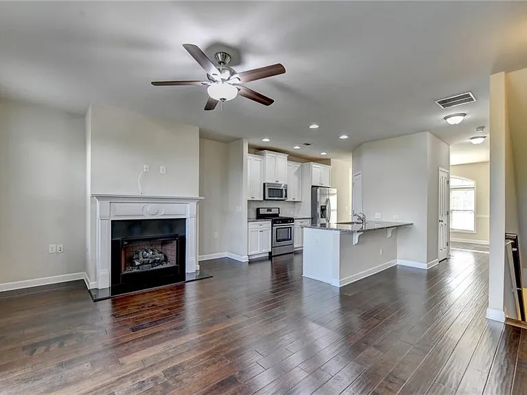 4307 Tacoma Trce — Photo 19