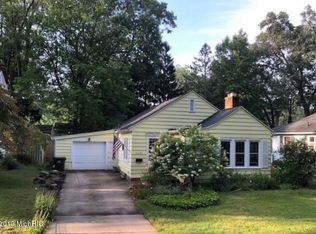 1461 Ridge Ave, Muskegon, MI 49441