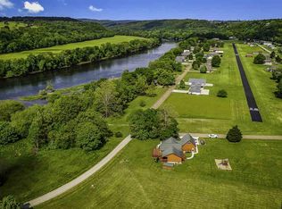 192 Valley Airport Dr, Cotter, AR 72626