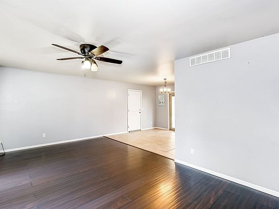 5th image of 317 N Bentwood Dr