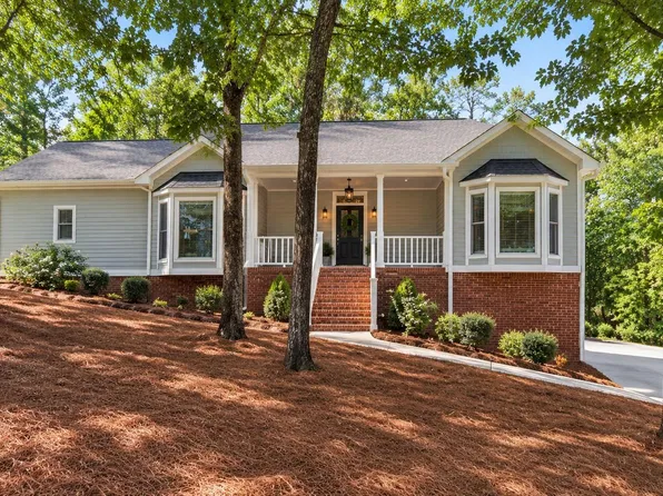 1111 Elm Dr, Alabaster, AL 35007