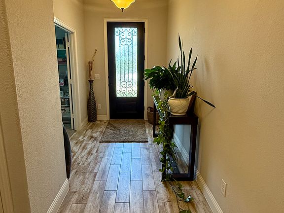 2nd image of 212 Garden Grove Dr