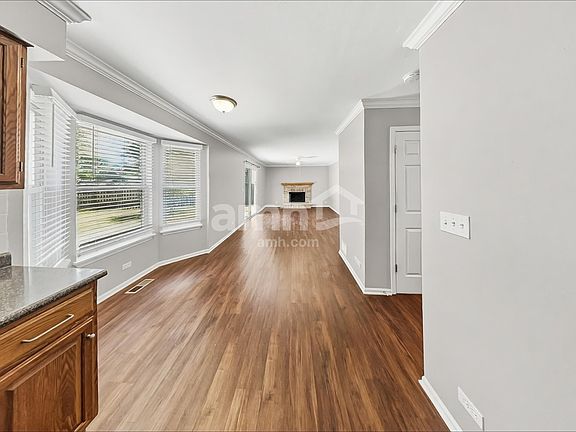5th image of 223 Magnolia Dr