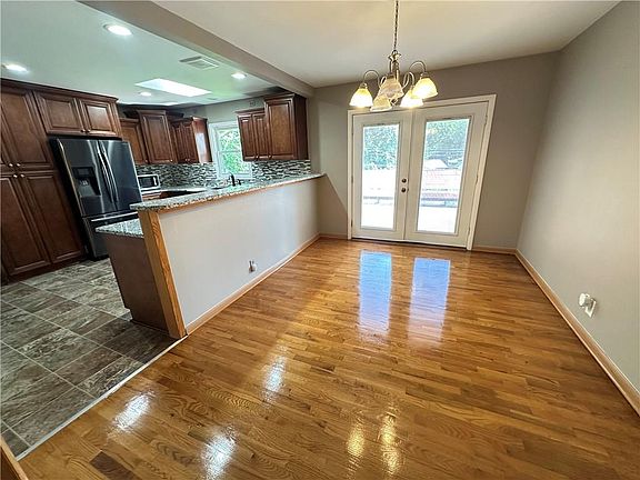 3rd image of 2215 S 28th St