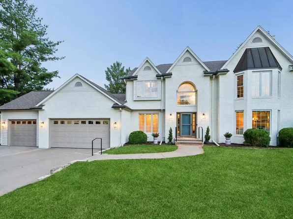 19 Cherry Ln NE, Iowa City, IA 52240
