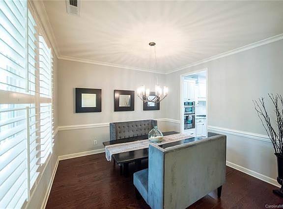 4th image of 3078 Drummond Ave