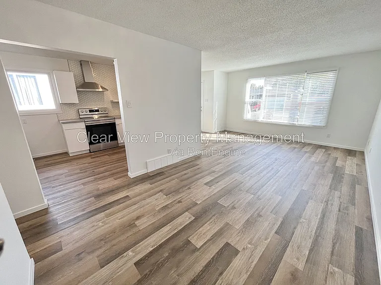 5 Laval Ct W #UPPER LEVEL — Photo 6