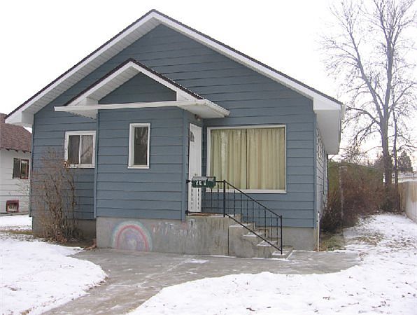 1st image of 317 1st Ave N