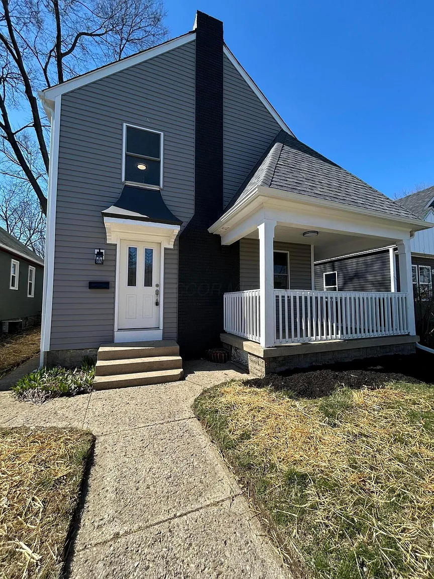 1373 Oakwood Ave photo 1