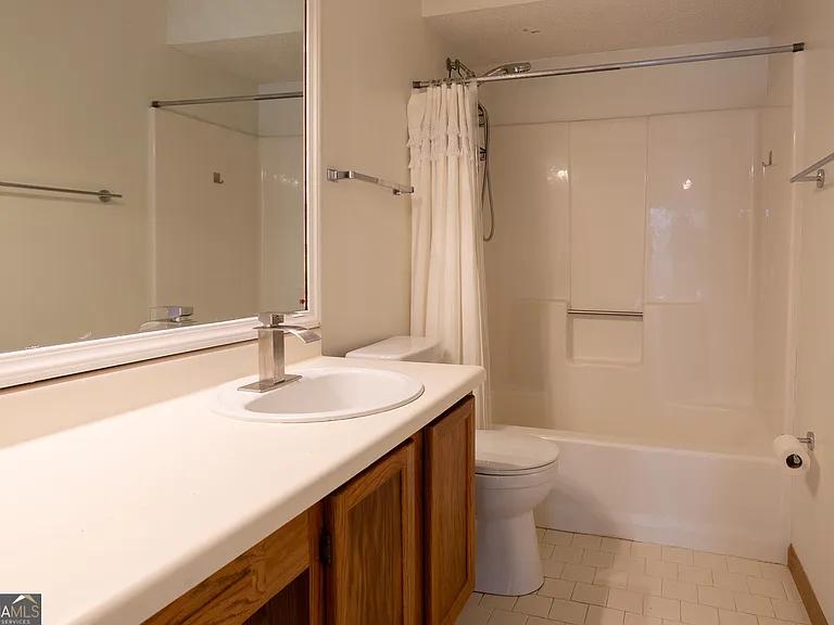 112 Glendale Dr — Photo 14