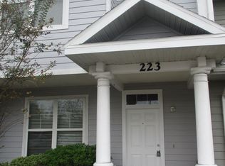 1561 NW 29th Rd UNIT Q223, Gainesville, FL 32605