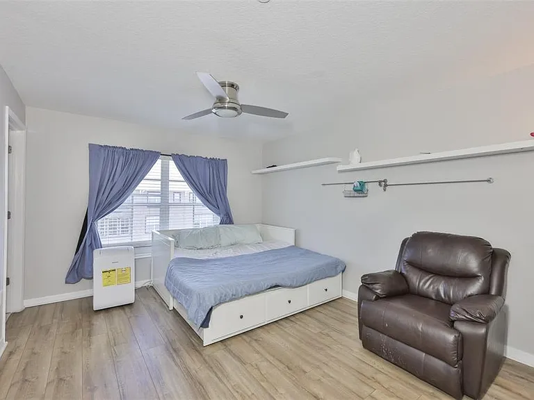 1307 Salem Orchard Ln — Photo 18