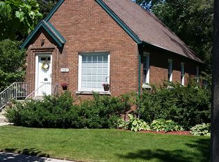 7937 Tripp Ave, Skokie, IL 60076