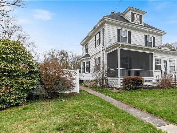 3rd image of 16 Rutherford Ave