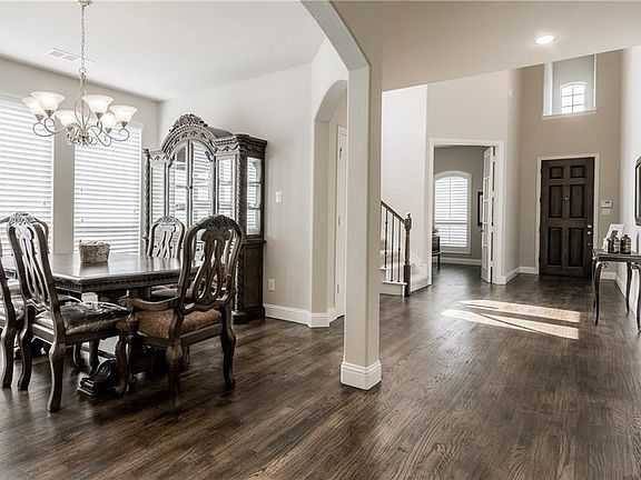 3rd image of 6608 Fortuna Ln