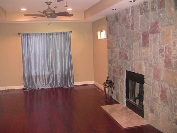 2nd image of 4513 Greenwood Ln