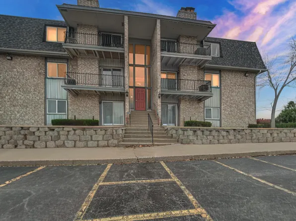 245 W Joliet St APT 205, Schererville, IN 46375