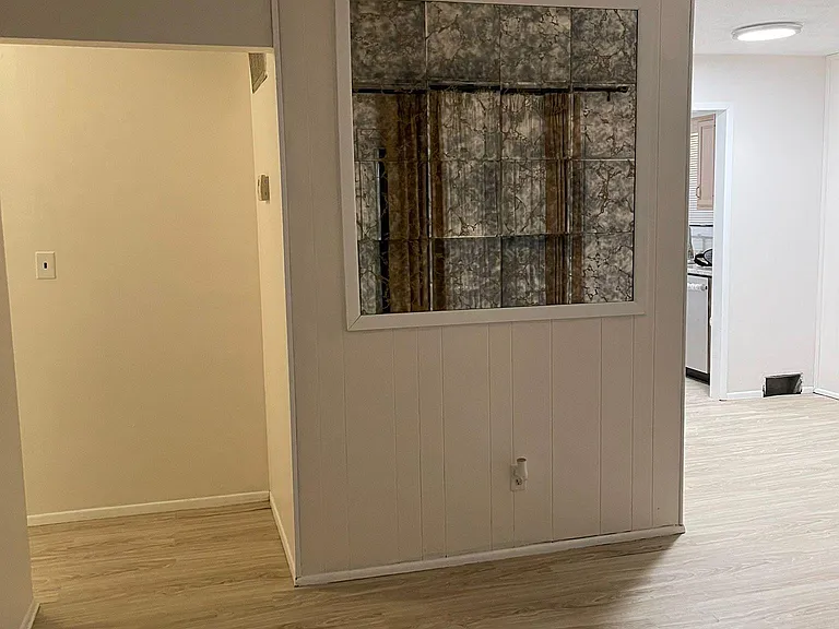 27050 Drakefield Ave — Photo 5