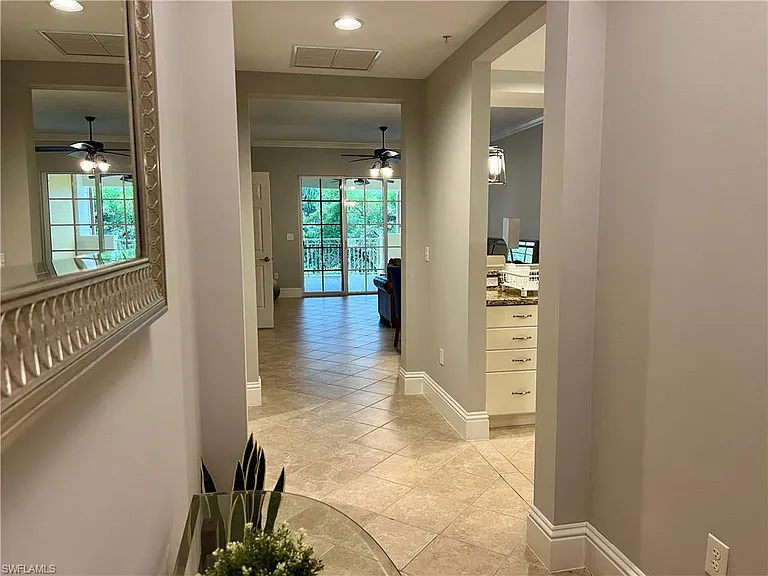 5068 Annunciation Cir #209 — Photo 9
