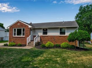290 Seneca Pl, Lancaster, NY 14086
