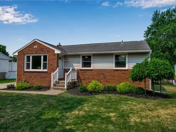 290 Seneca Pl, Lancaster, NY 14086