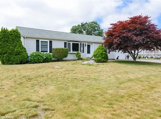 21 E Fairway Ave, Westerly, RI 02891
