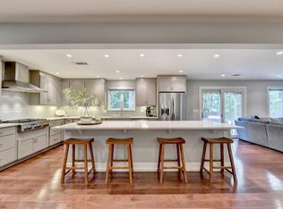 1525 Oakfield Ln, Roswell, GA 30075