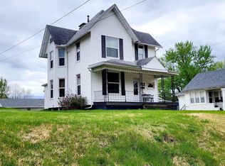 312 W Pine St, Canton, IL 61520