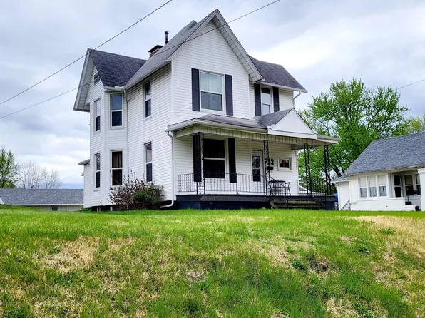 312 W Pine St, Canton, IL 61520