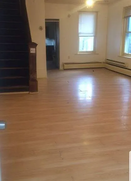 526 Park St — Photo 2
