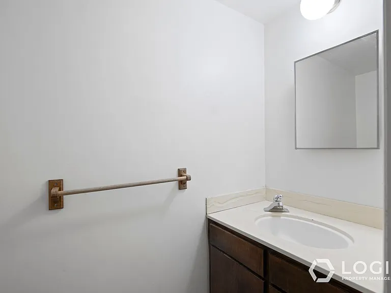 1815 E Woodside Dr #B — Photo 23