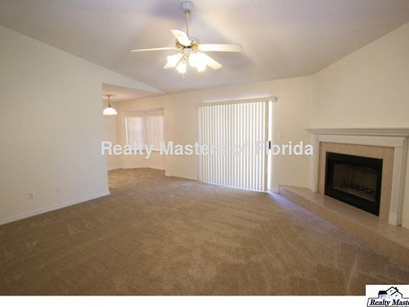 4th image of 812 Maple Woods Cir