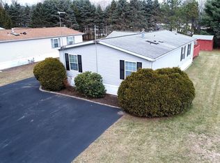 26 Kelly Ln, Coventry, RI 02816
