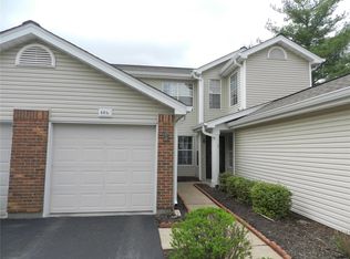 601 Pine Ridge Trails Ct APT A, Ballwin, MO 63021