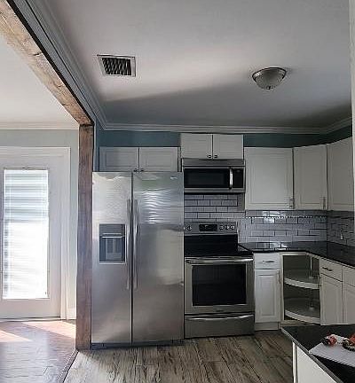 2nd image of 1850 Coronado Rd